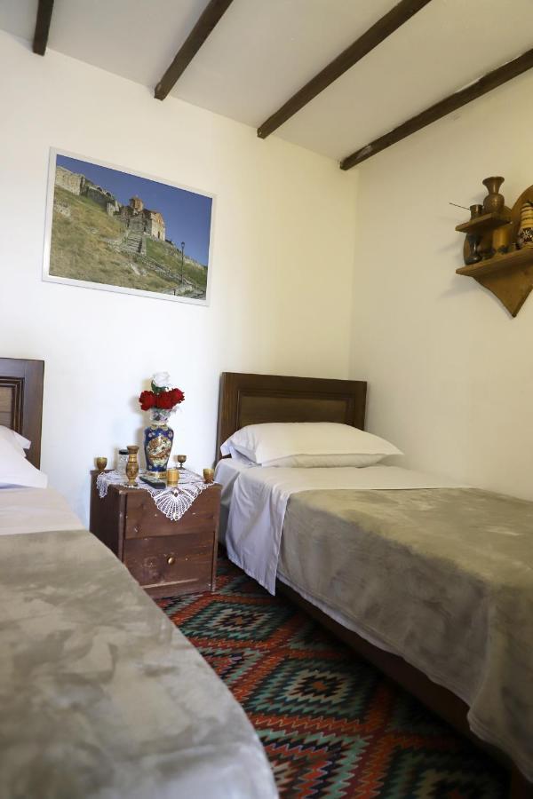 Guest House Maria - Berat Castle Экстерьер фото
