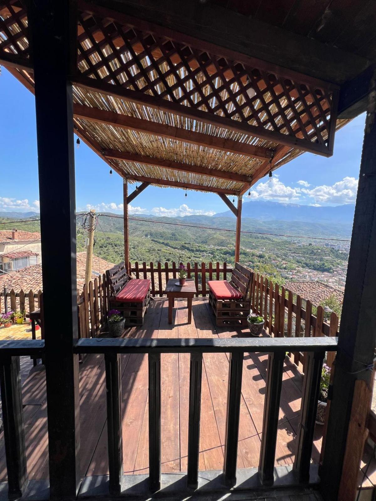 Guest House Maria - Berat Castle Экстерьер фото